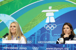 Lindsey Vonn and Julia Mancuso at a Vancouver 2010 Winter Olympics press conference.
