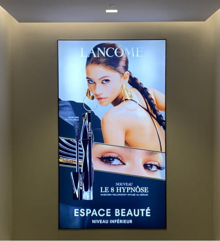 A Lancôme digital advertisement for LE 8 HYPNÔSE mascara, featuring a model, an eye close-up, the product, and the text ESPACE BEAUTÉ NIVEAU INFÉRIEUR.